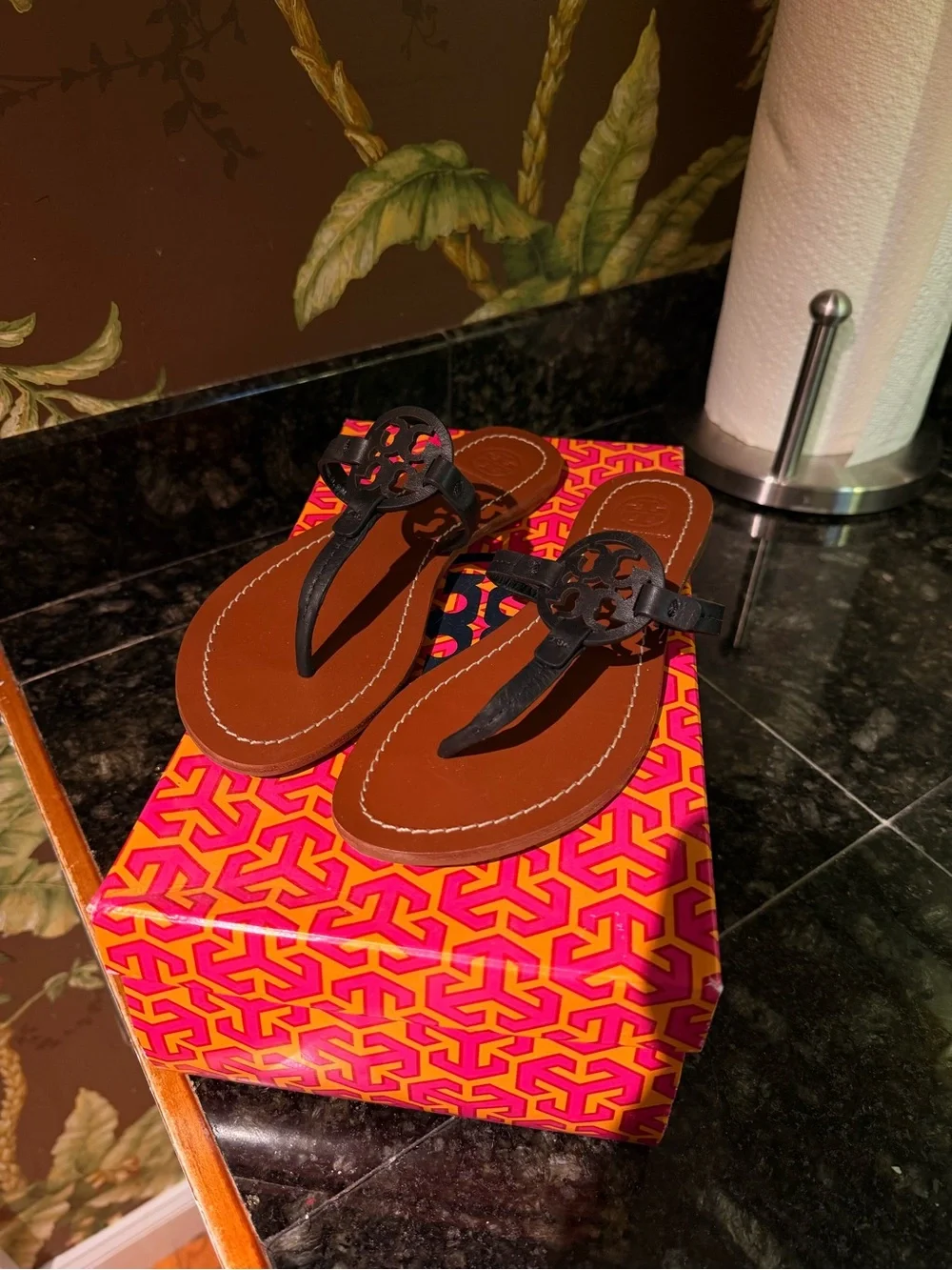 TORY BURCH Black Leather T-Strap Sandals